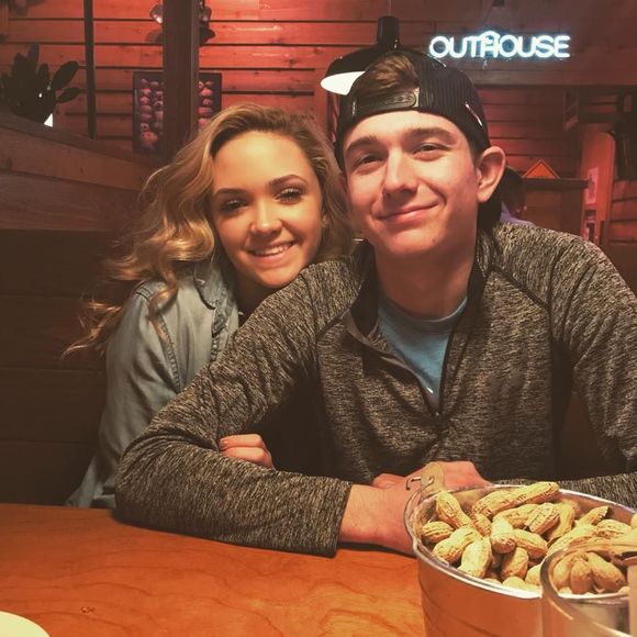 Meet your Posher, Kylee - Picture 1 of 1